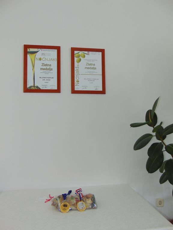 Pansion Kardum Bed & Breakfast บาร์บินเย ภายนอก รูปภาพ